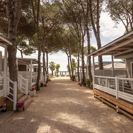 Anxur Village Camping 3*