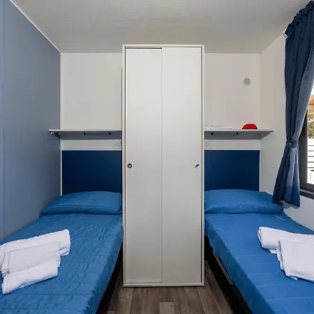 Camping Anxur Village 3*